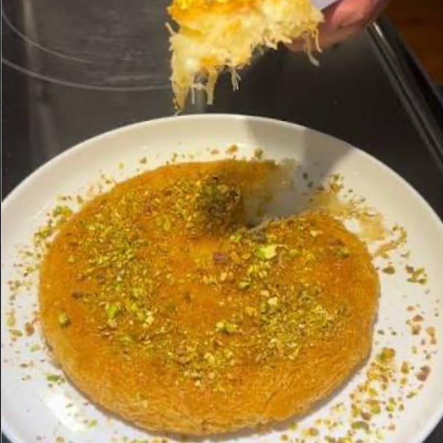 Knafeh.